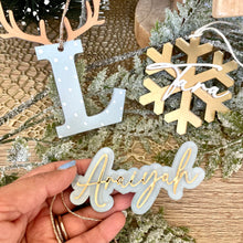 Load image into Gallery viewer, Personalised Snowflake Bauble