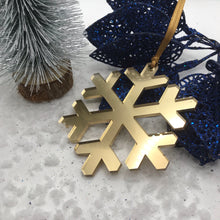 Load image into Gallery viewer, Personalised Snowflake Bauble
